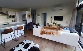 Ironsands Beach Stay - New Home - Central